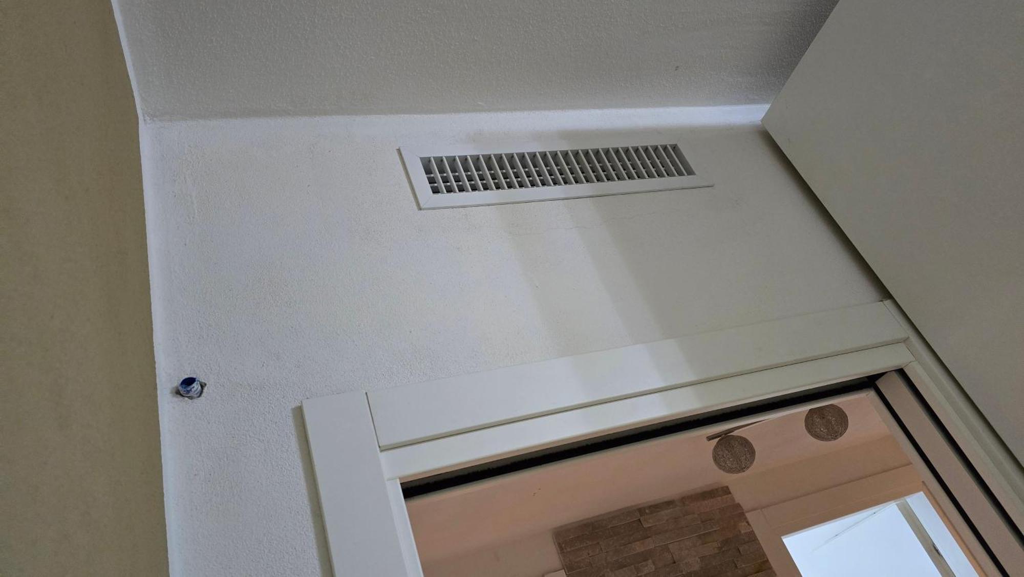 Apartment Prime: With Ac And Parking Near Train Station *