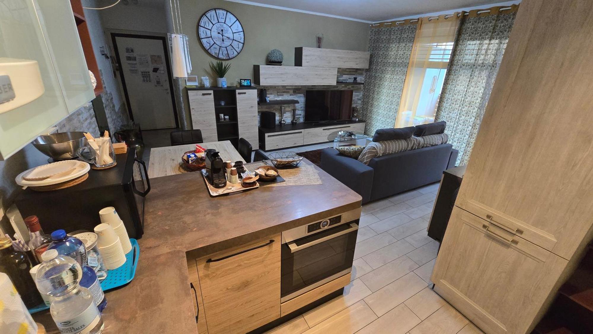 Prime: With Ac And Parking Near Train Station Apartment Varese