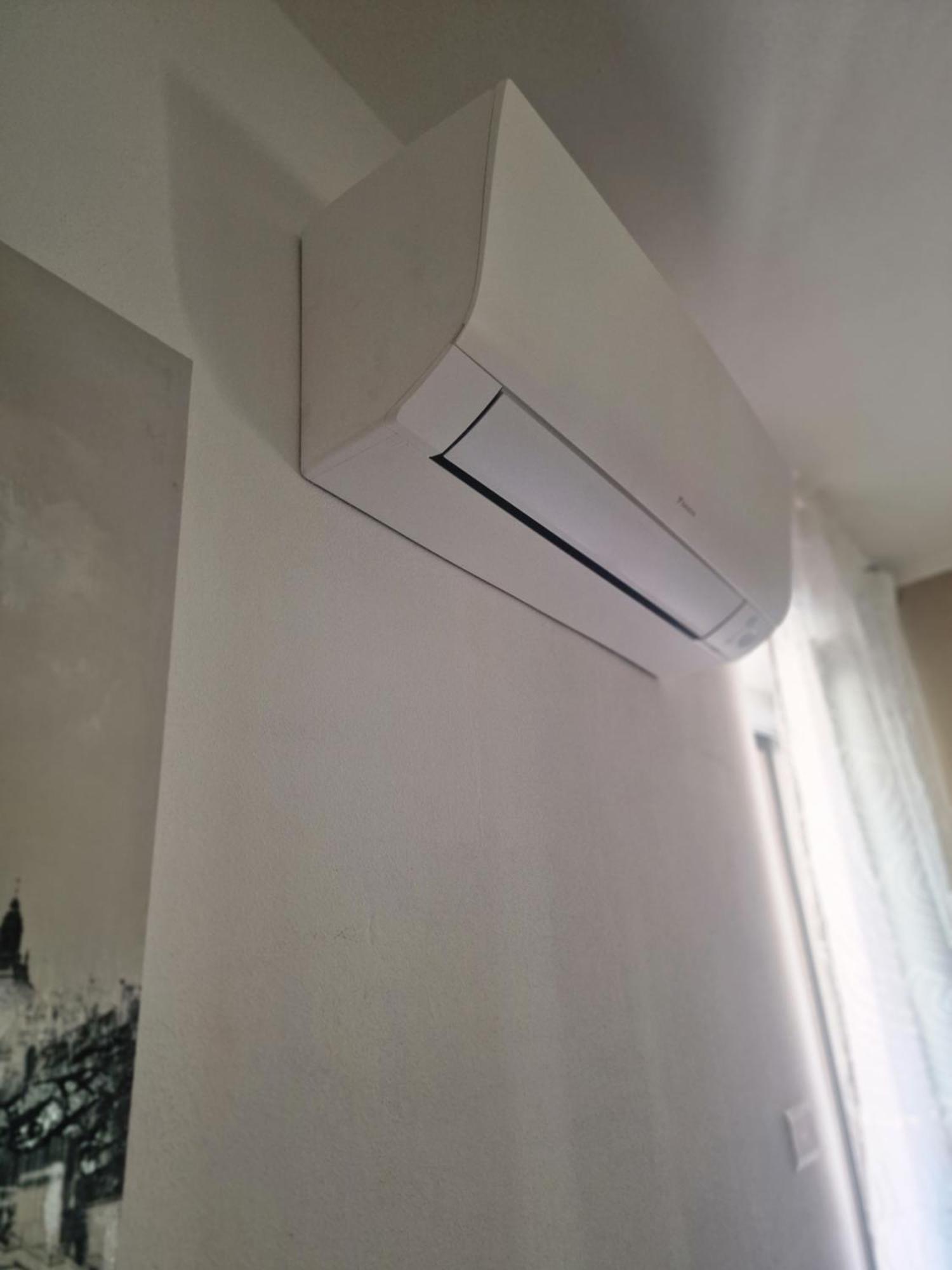 Prime: With Ac And Parking Near Train Station Apartment *